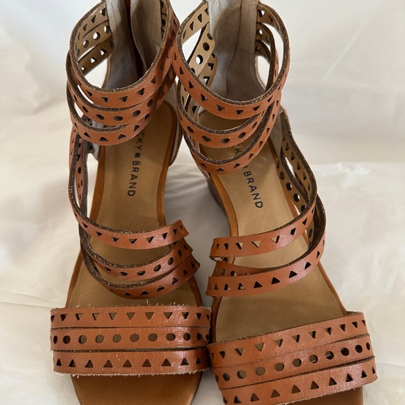 Lucky Brand Jaleels Taupe, Strappy Wedge Sandals, 6.5M - Picture 4 of 14